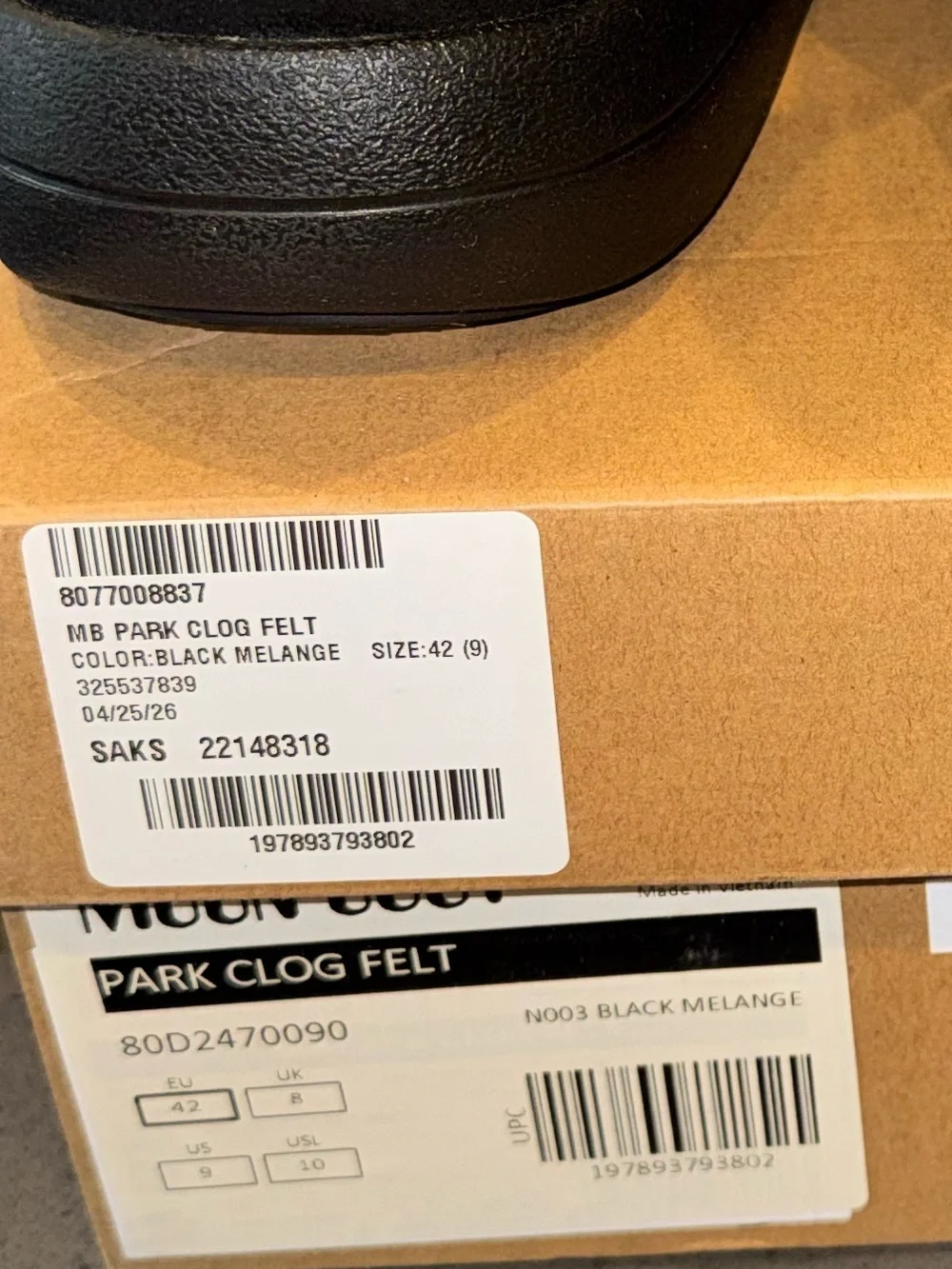 Brand New Never Worn Moon Boot Men’s Slip-On Clog size 9